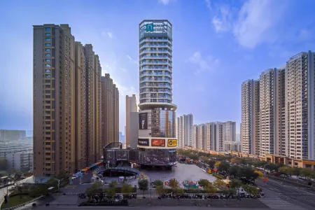 SK Hotel (Taiyuan Fudong Multicolor City Shop) Отели рядом с достопримечательностью «Taiyuan Zoo»