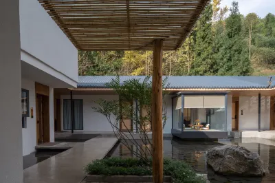 Pengzhou Ear Privacy Hot Spring B&B Hotels in Pengzhou
