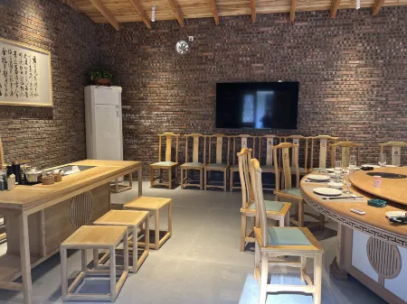 Fogang Hemingzhou Yutangquan Отели рядом с достопримечательностью «Tangtang Village, Gucun, Guangdong»