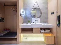 Hefei South Railway Station North Square Atour Hotel Hotels near Baohe