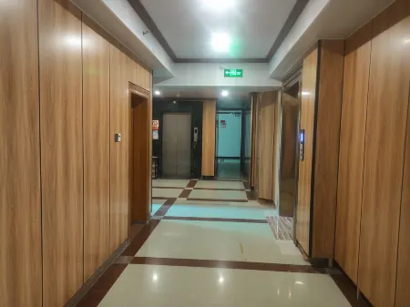 Dongfang Jinlusheng Hotel Отели рядом с достопримечательностью «Dongfang Museum»