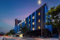 Xana Hotelle (Guangzhou Wanda Plaza Feixiang Park Subway Station) Hotels in Guangzhou