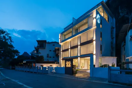 Guilin Yangshuo Couple Yuqing Luxury Homestay (Yulonghe Branch)