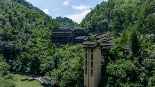 Canyon Hotel