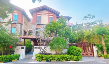 Dinglongwan Balidao Stylish Homestay Отели рядом с достопримечательностью «Loong Bay International Ocean Resort»