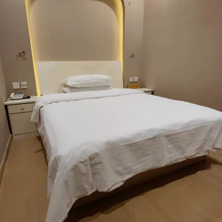 Home Inn Pebble Hotel (Xinjiang Jiangzhou Road)