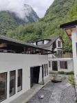 Qingyun Posthouse. Stay in the Cloudy Mountains