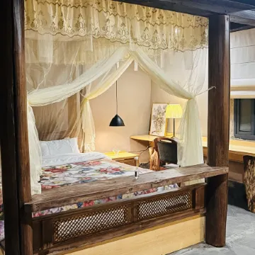 Old house homestay