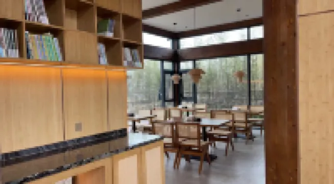 Lusu Zhulin Mijing Vacation Apartment