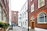 Eldon Chambers Pod 3 by City Living London