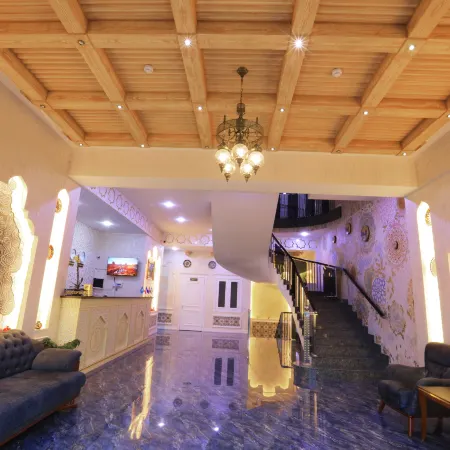 AYNIY Hotel