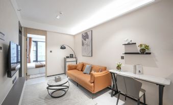 Yunding Executive Apartment (Haiya Colorful City Lingzhi Metro Station Store)