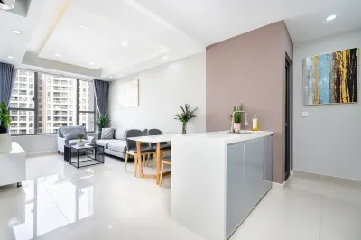 MIN' Apartment - Rivergate Residence Downtown BUI VIEN - FREE POOL Hotels in District 4