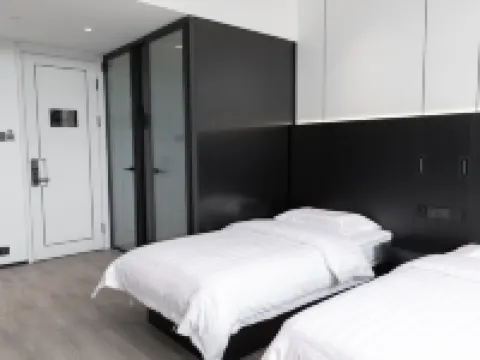 Tiger Hotel Hotels near Zhengjue Temple