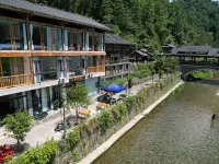 Xiaodanjiang Miao Village Riverside Panorama Homestay
