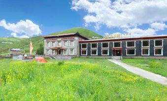 Yuzixi Sancun Duoxicang Manor