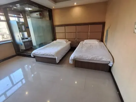 Laike Hotel Отели в г. Нехэ