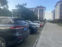 Henei Grand Hotel - 2-Star