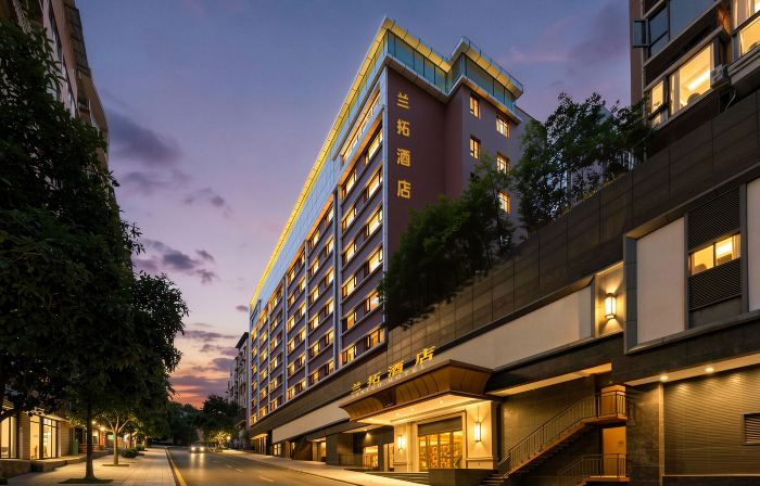 Lantuo Hotel (Dazhou Luofu Square Branch