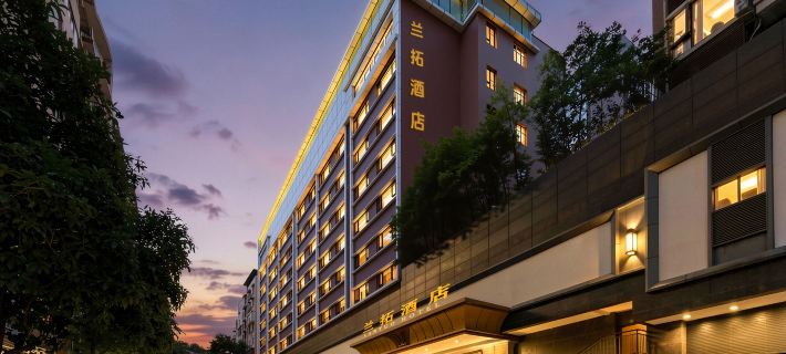 Lantuo Hotel (Dazhou Luofu Square Branch 다저우 호텔