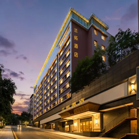 Lantuo Hotel (Dazhou Luofu Square Branch