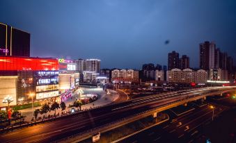 Lavande Hotel (Luzhou Bubugao Xintiandi)