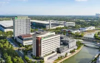 Holiday Inn Express Wuxi Taihu New City Отели в г. Уси