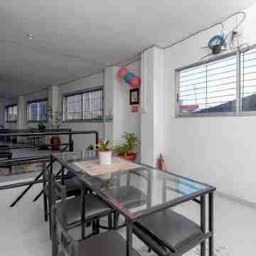 Zen Rooms RH Inn Dining/Meeting Rooms