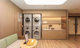 JI Hotel (Nanchang Bayi Square West Qingshanhu Metro Station))