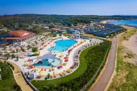 Arena Grand Kazela Camping Homes - Ocean View