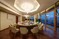 Howard Johnson Lake Serenity Hot Springs Hotel Neijiang - breakfast