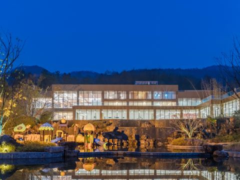 Taohuatanpan Forest Hot Spring Resort