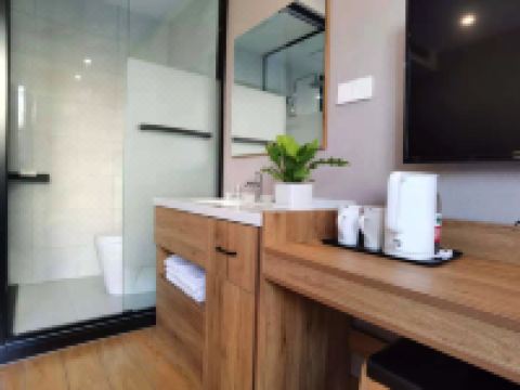 昆山洁之净酒店 - 豪华中式大床房