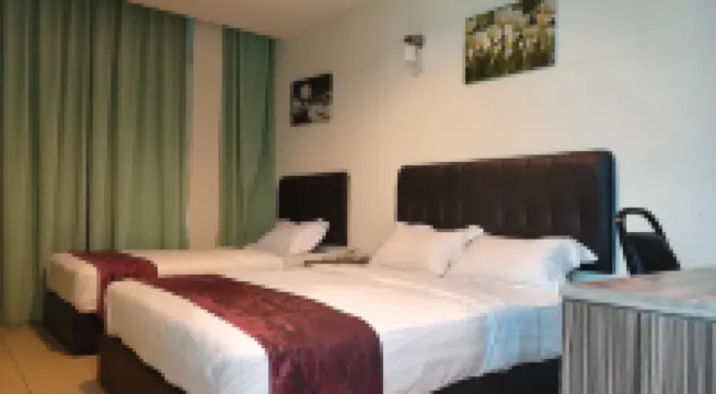 一家靈獅亞飯店 亞庇機場附近的飯店