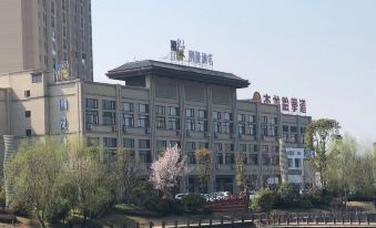 CHEERMAY HOTELS·Jiangling Central Peninsula Branch
