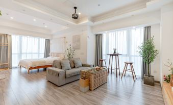 Free Living Apartment (Nanchang Hengtian Fashion Center Store)