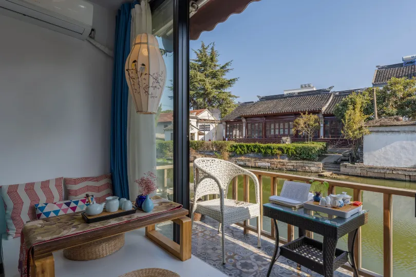 SLOW LIFE INN