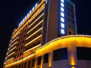 Grand Hyatt Aral Man Hotel