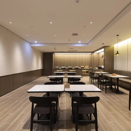 HanTing Hotel (Lingbao City Government)