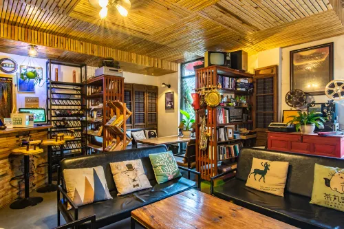 Chunyu Qiyuan International Youth Hostel