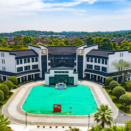 CHANGLV TRUEHOME VACATION HOTEL