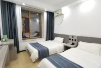 Jinfeng Hotel (Changbaishan Erdao Baihe Town)