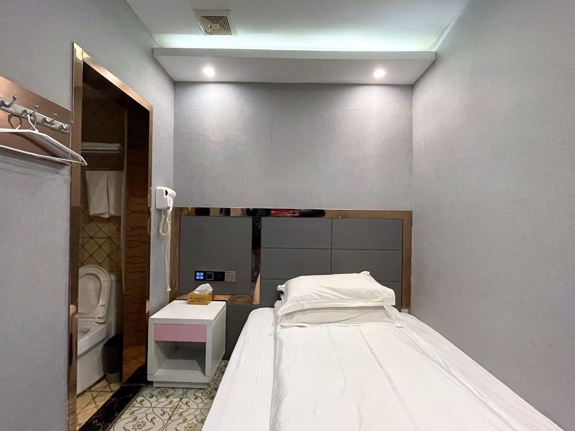 Liyou HotelHotel Overview