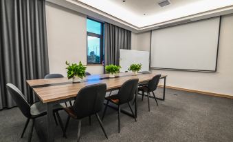 Yongxing Tutu City Hotel