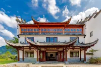 Taohuatan five star homestay Hotel a Taohua Tan Scenic Area