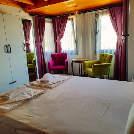 Karyada Hotel