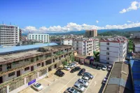 7 Days Premium Hotel (Lincang Bus Station City No.1 Middle School Branch)