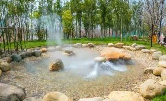 YIHE LAKE SHORE HOTSPING