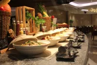 Sheraton Grand Wuhan Hankou Hotel - breakfast