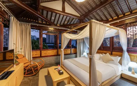Xirunyuan Garden Homestay Hotel (Suzhou Mudu Old Town) Отели рядом с достопримечательностью «Hongyin Shanfang Resort»
